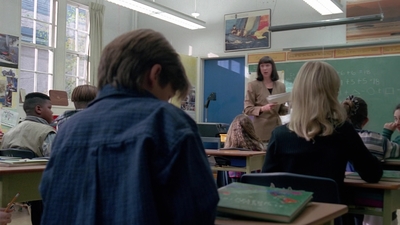 The_X-Files_S03E11_mp40332.jpg