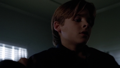 The_X-Files_S03E11_mp42402.jpg