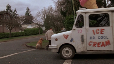 1998_-_Air_Bud_Golden_Receiver_mp41045.jpg