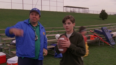 1998_-_Air_Bud_Golden_Receiver_mp41280.jpg