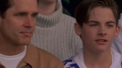 1998_-_Air_Bud_Golden_Receiver_mp45120.jpg