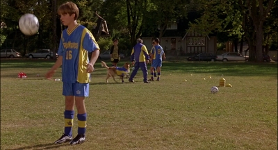 2000_-_Air_Bud_3_World_Pup_mp41600.jpg