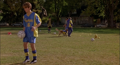 2000_-_Air_Bud_3_World_Pup_mp41601.jpg