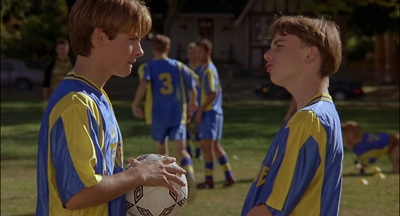 2000_-_Air_Bud_3_World_Pup_mp41608.jpg