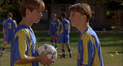 2000_-_Air_Bud_3_World_Pup_mp41610.jpg