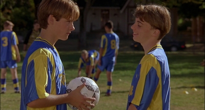 2000_-_Air_Bud_3_World_Pup_mp41612.jpg