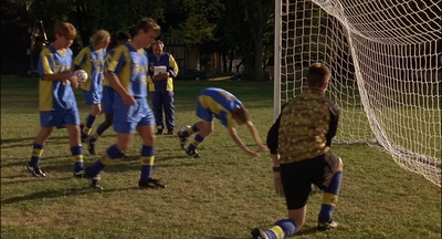 2000_-_Air_Bud_3_World_Pup_mp41624.jpg