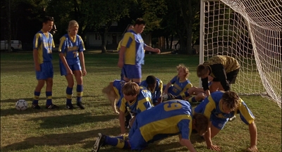 2000_-_Air_Bud_3_World_Pup_mp41627.jpg