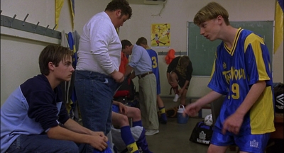 2000_-_Air_Bud_3_World_Pup_mp42528.jpg
