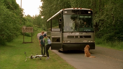2002_-_Air_Bud_Seventh_Inning_Fetch_mp40767.jpg