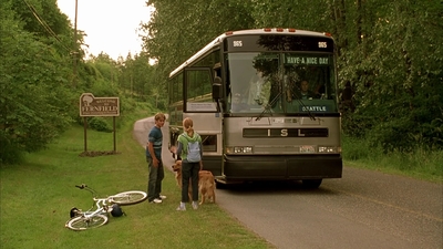 2002_-_Air_Bud_Seventh_Inning_Fetch_mp40873.jpg