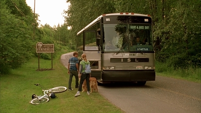 2002_-_Air_Bud_Seventh_Inning_Fetch_mp40874.jpg