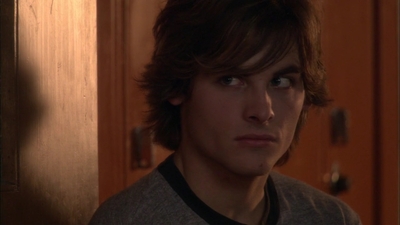 2004_-_The_Hollow_mp41528.jpg