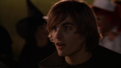 2004_-_The_Hollow_mp42663.jpg