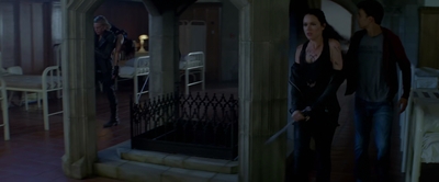 2013_-_The_Mortal_Instruments_City_of_Bones_mkv4952.jpg