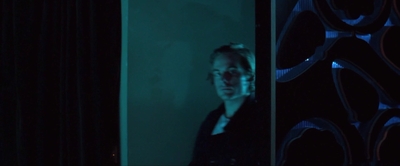 2011_-_Girl_Walks_Into_A_Bar_mp42581.jpg
