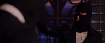 2011_-_Girl_Walks_Into_A_Bar_mp42763.jpg
