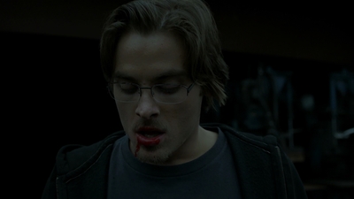 2011_-_Vampire_mp41270.jpg