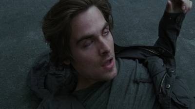 2011_-_Vampire_mp46364.jpg