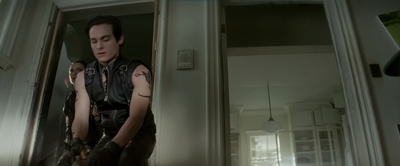 2013_-_The_Mortal_Instruments_City_of_Bones_mkv4626.jpg