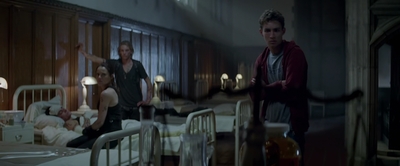 2013_-_The_Mortal_Instruments_City_of_Bones_mkv5234.jpg