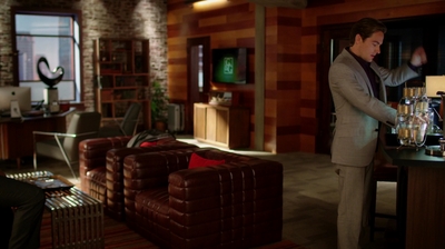 Notorious_S01E02_mkv3106.jpg
