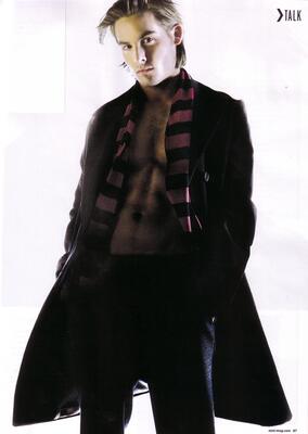 axm_magazine_01.jpg